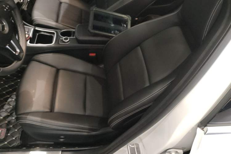 Used Mercedes-Benz GLA 2016 GLA 200 Fashion Model Left Front Seat