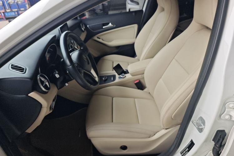 Used Mercedes-Benz GLA 2016 GLA 200 Sport Edition Left Front Seat