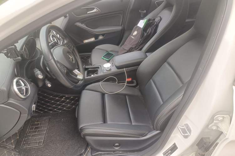 Used Mercedes-Benz GLA 2016 GLA 200 Fashion Model Left Front Seat
