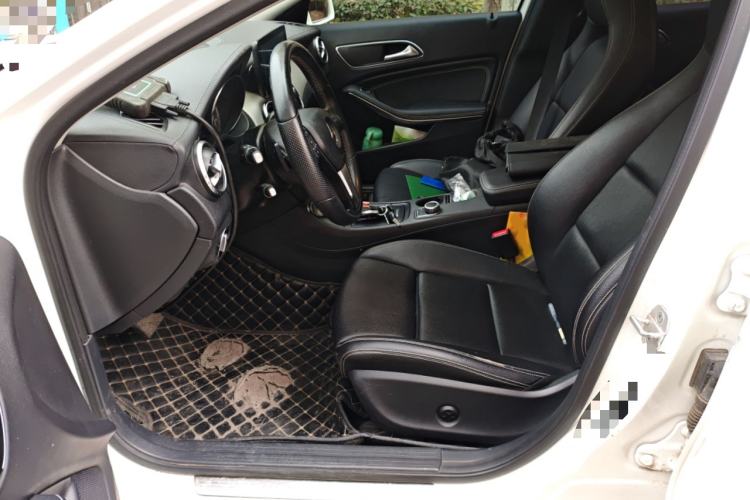 Used Mercedes-Benz GLA 2016 GLA 200 Fashion Model Left Front Seat