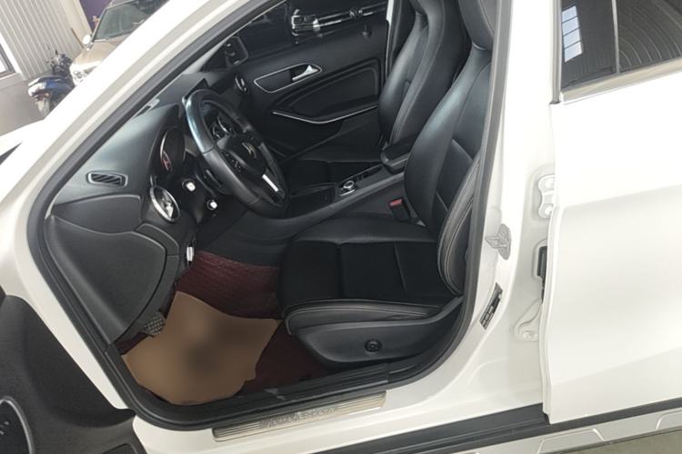 Used Mercedes-Benz GLA 2016 GLA 200 Sport Edition Left Front Seat