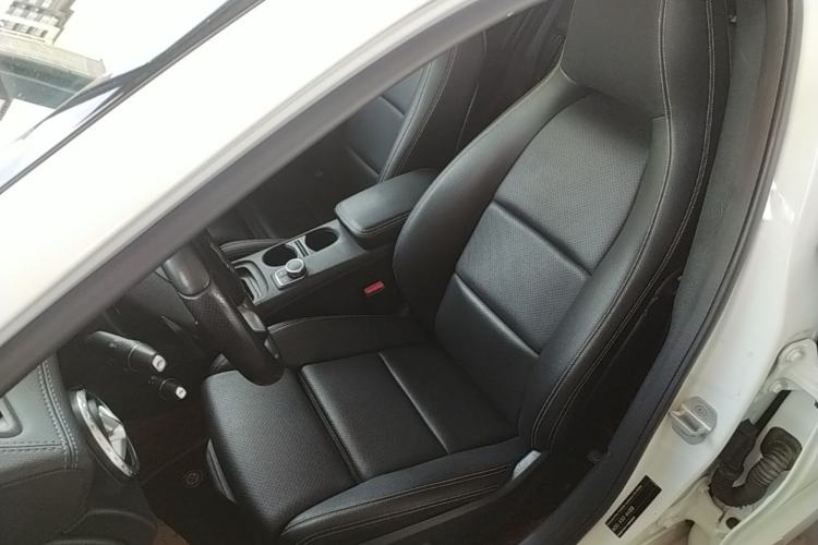 Used Mercedes-Benz GLA 2016 GLA 200 Fashion Model Left Front Seat