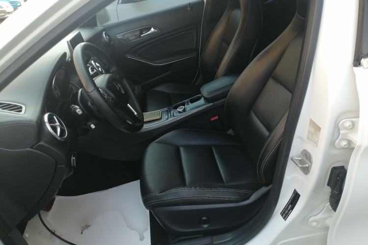 Used Mercedes-Benz GLA 2016 GLA 220 4MATIC Fashion Edition Left Front Seat