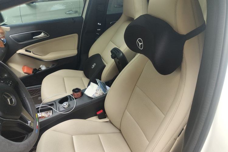 Used Mercedes-Benz GLA 2016 GLA 220 4MATIC Fashion Edition Left Front Seat