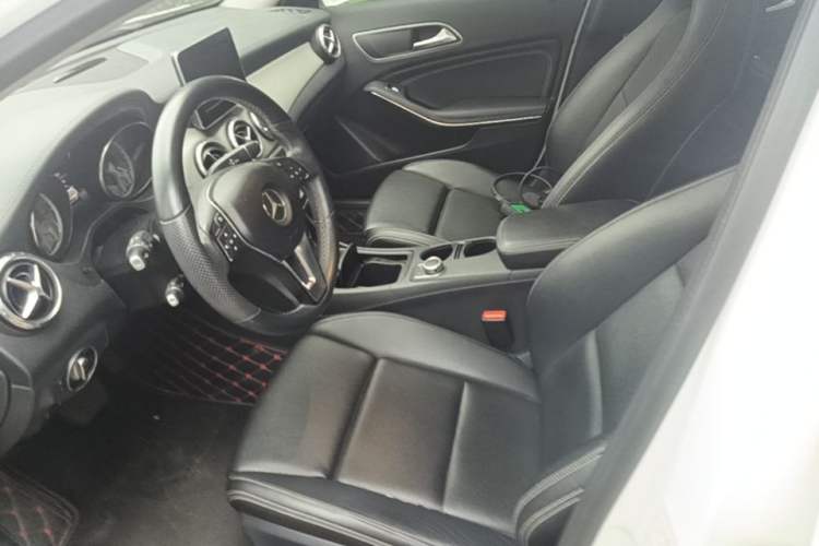 Used Mercedes-Benz GLA 2016 GLA 200 Fashion Model Left Front Seat