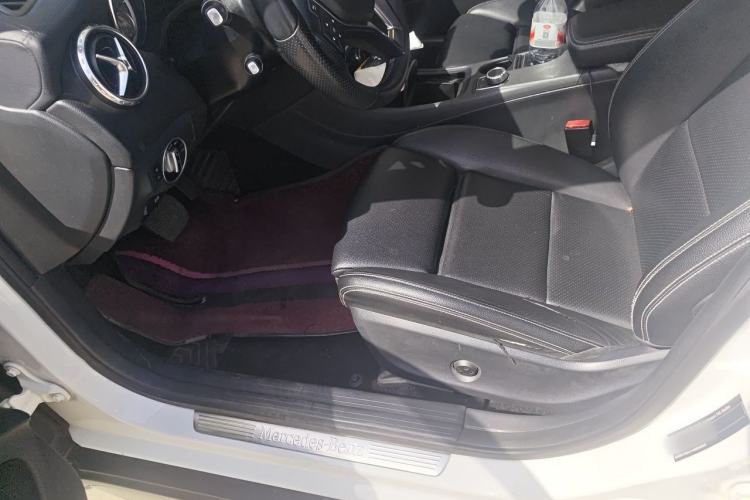 Used Mercedes-Benz GLA 2016 GLA 200 Fashion Model Left Front Seat