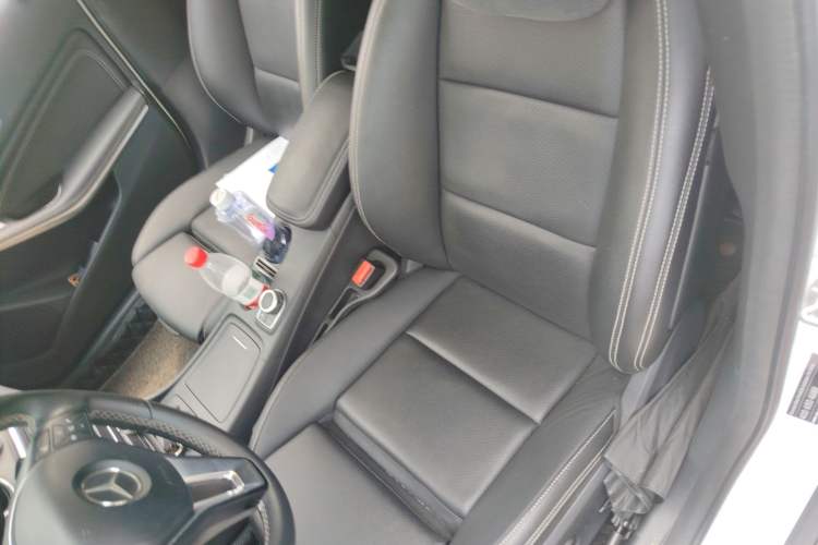 Used Mercedes-Benz GLA 2016 GLA 220 4MATIC Fashion Edition Left Front Seat