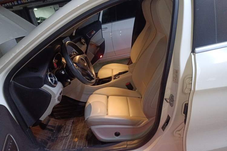 Used Mercedes-Benz GLA 2016 GLA 220 4MATIC Luxury Model Left Front Seat