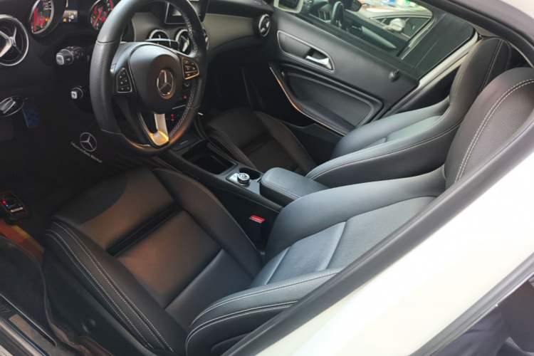 Used Mercedes-Benz GLA 2016 GLA 200 Sport Edition Left Front Seat