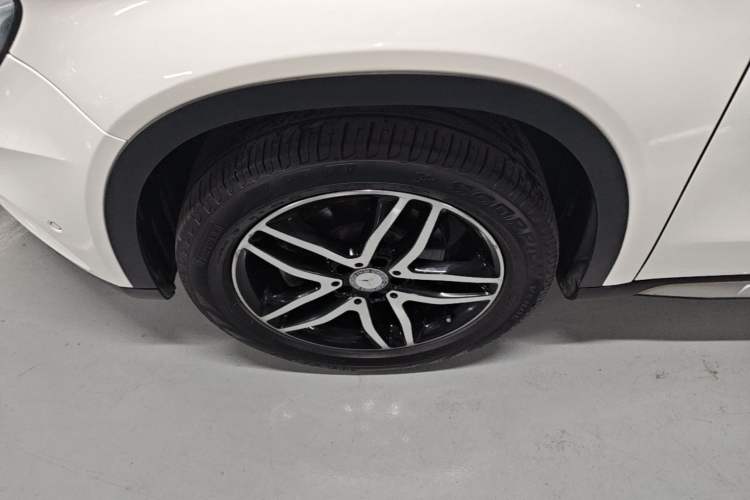 Used Mercedes-Benz GLA 2016 GLA 200 Sport Edition Left Front Wheel Hub