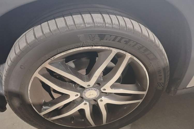 Used Mercedes-Benz GLA 2016 GLA 200 Fashion Model Left Front Wheel Hub