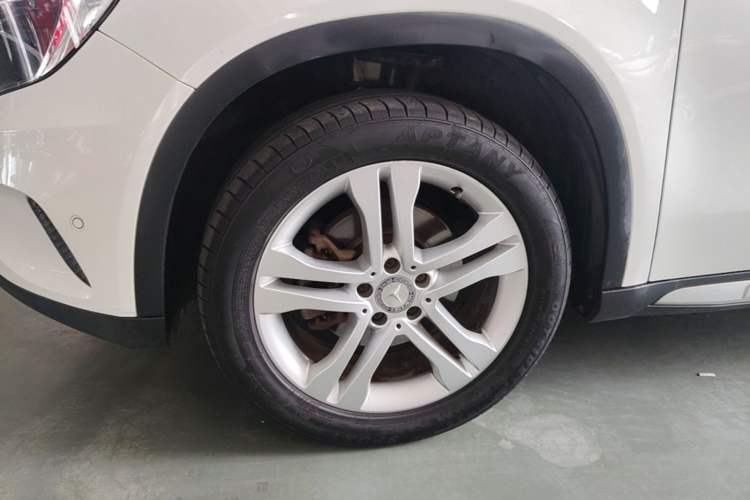 Used Mercedes-Benz GLA 2016 GLA 200 Sport Edition Left Front Wheel Hub