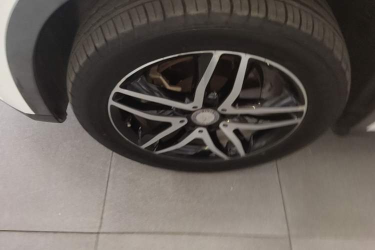 Used Mercedes-Benz GLA 2016 GLA 220 4MATIC Fashion Edition Left Front Wheel Hub