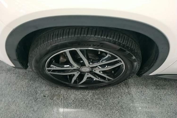 Used Mercedes-Benz GLA 2016 GLA 220 4MATIC Fashion Edition Left Front Wheel Hub