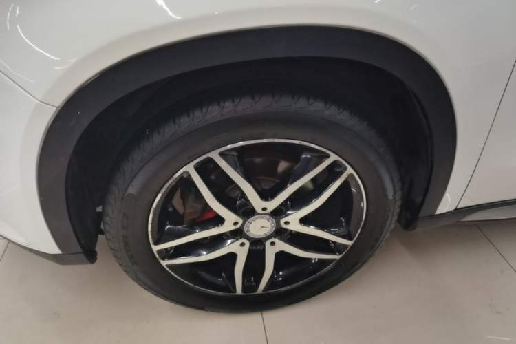 Used Mercedes-Benz GLA 2016 GLA 220 4MATIC Fashion Edition Left Front Wheel Hub