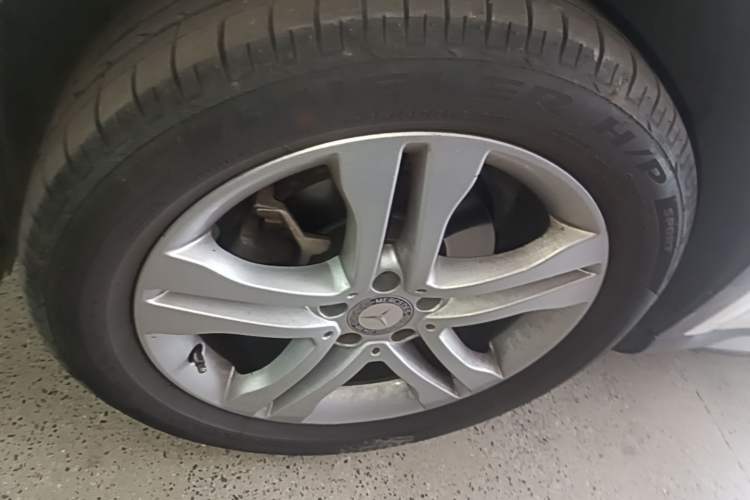 Used Mercedes-Benz GLA 2016 GLA 200 Sport Edition Left Front Wheel Hub