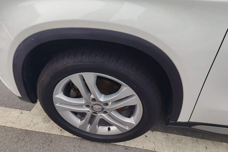 Used Mercedes-Benz GLA 2016 GLA 200 Sport Edition Left Front Wheel Hub