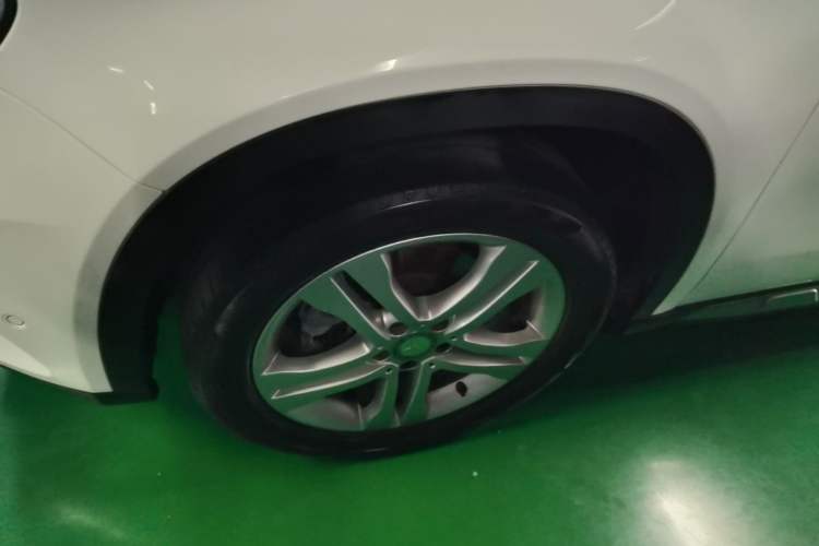 Used Mercedes-Benz GLA 2016 GLA 200 Sport Edition Left Front Wheel Hub