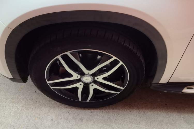 Used Mercedes-Benz GLA 2016 GLA 200 Fashion Model Left Front Wheel Hub