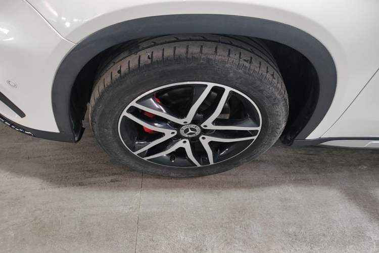 Used Mercedes-Benz GLA 2016 GLA 200 Fashion Model Left Front Wheel Hub