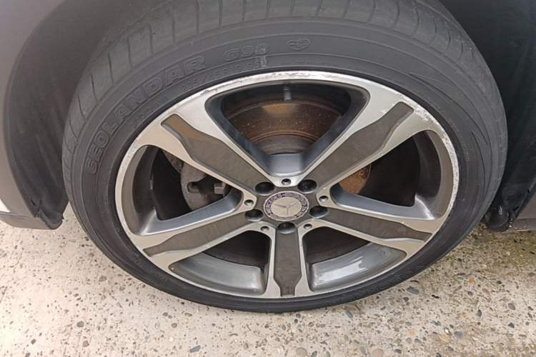 Used Mercedes-Benz GLA 2016 GLA 220 4MATIC Luxury Model Left Front Wheel Hub
