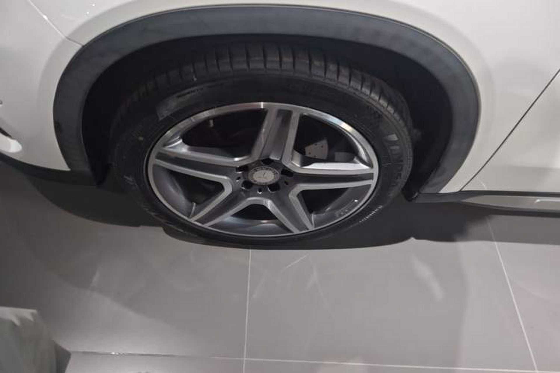 Used Mercedes-Benz GLA 2016 GLA 260 4MATIC Sport Edition Left Front Wheel Hub