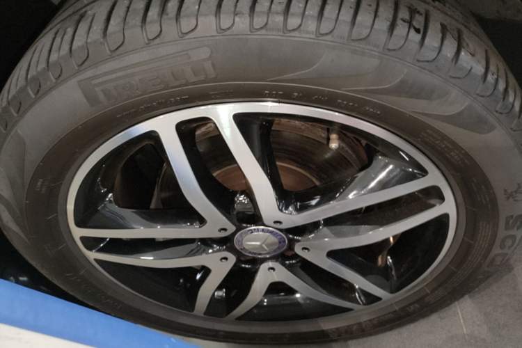 Used Mercedes-Benz GLA 2016 GLA 200 Fashion Model Left Front Wheel Hub
