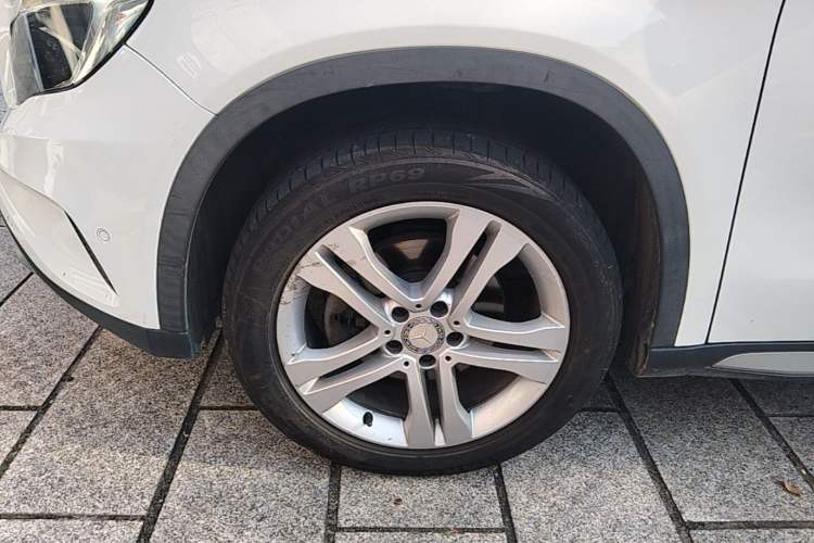 Used Mercedes-Benz GLA 2016 GLA 200 Sport Edition Left Front Wheel Hub