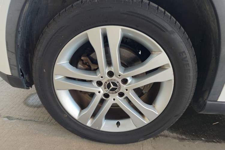 Used Mercedes-Benz GLA 2016 GLA 200 Sport Edition Left Front Wheel Hub