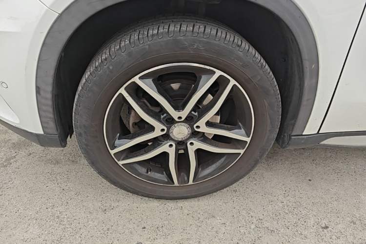 Used Mercedes-Benz GLA 2016 GLA 220 4MATIC Fashion Edition Left Front Wheel Hub