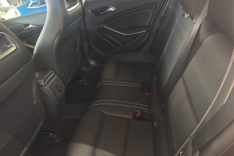 Used Mercedes-Benz GLA 2016 GLA 220 4MATIC Fashion Edition Left Rear Seat