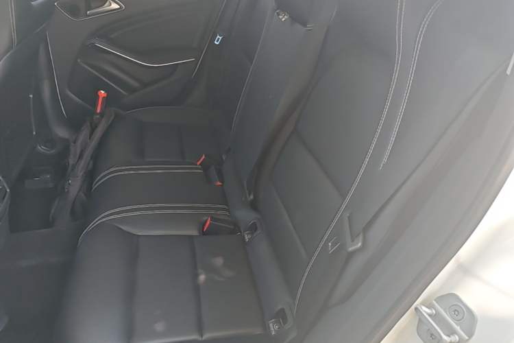 Used Mercedes-Benz GLA 2016 GLA 200 Sport Edition Left Rear Seat
