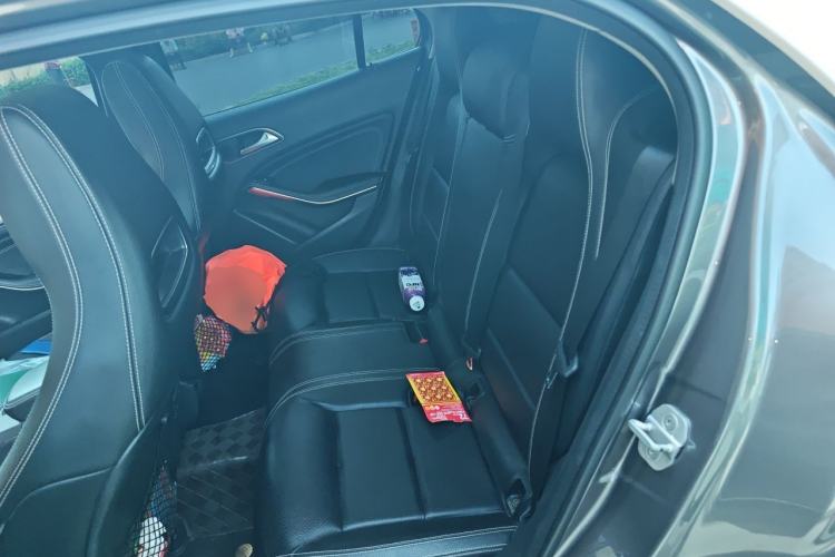 Used Mercedes-Benz GLA 2016 GLA 200 Fashion Model Left Rear Seat