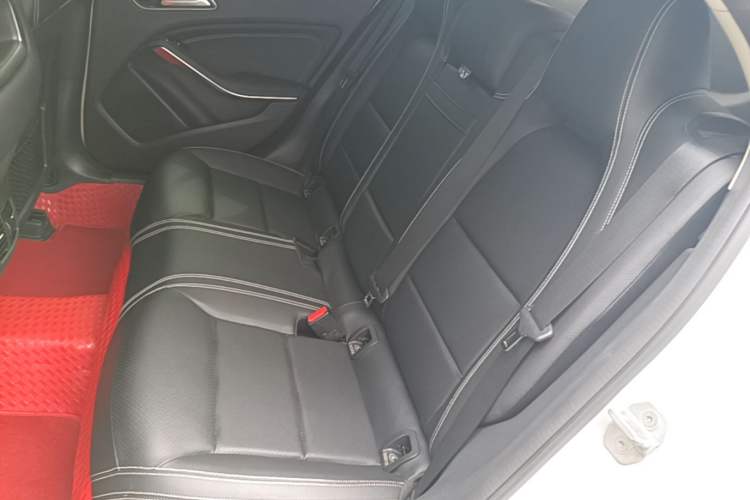 Used Mercedes-Benz GLA 2016 GLA 220 4MATIC Luxury Model Left Rear Seat