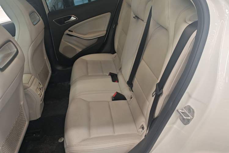 Used Mercedes-Benz GLA 2016 GLA 200 Sport Edition Left Rear Seat