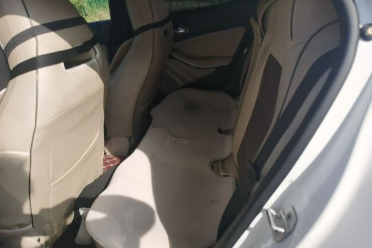 Used Mercedes-Benz GLA 2016 GLA 200 Fashion Model Left Rear Seat
