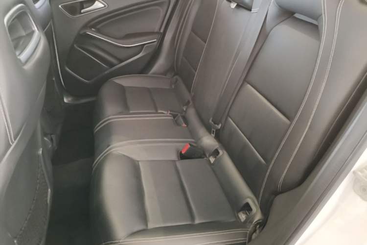 Used Mercedes-Benz GLA 2016 GLA 200 Sport Edition Left Rear Seat