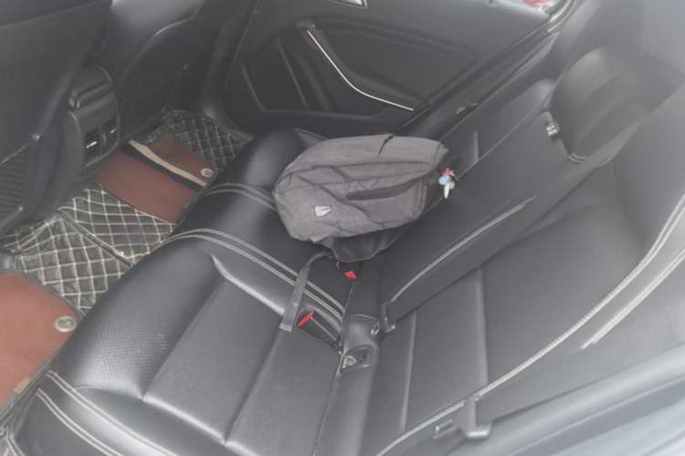 Used Mercedes-Benz GLA 2016 GLA 220 4MATIC Fashion Edition Left Rear Seat