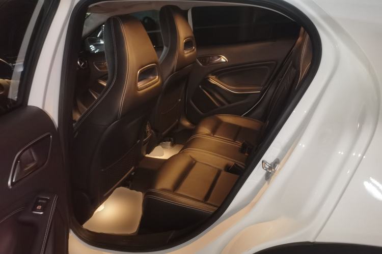 Used Mercedes-Benz GLA 2016 GLA 220 4MATIC Luxury Model Left Rear Seat