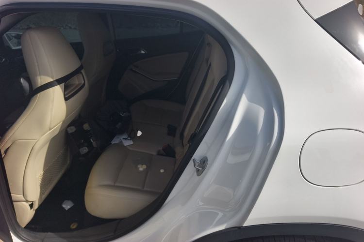 Used Mercedes-Benz GLA 2016 GLA 200 Fashion Model Left Rear Seat