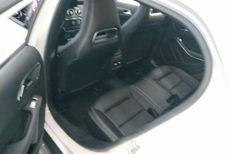 Used Mercedes-Benz GLA 2016 GLA 220 4MATIC Fashion Edition Left Rear Seat