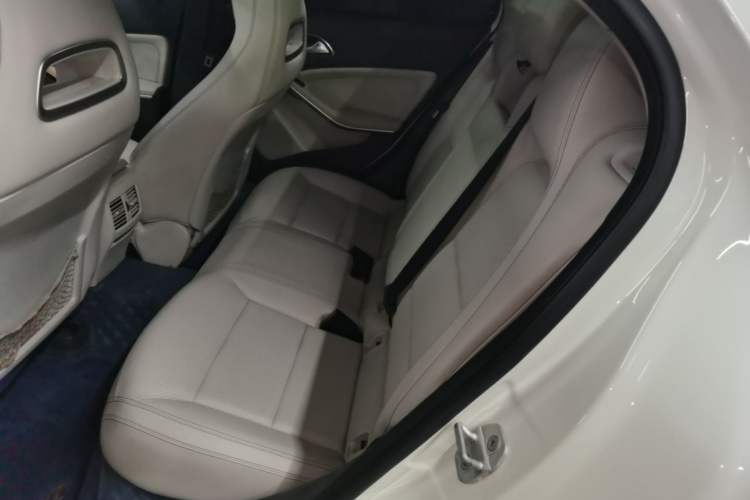 Used Mercedes-Benz GLA 2016 GLA 220 4MATIC Fashion Edition Left Rear Seat