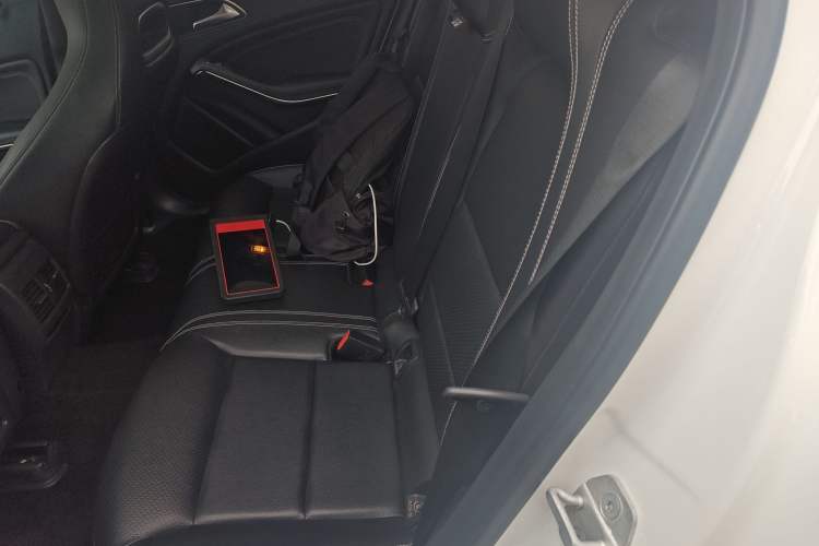 Used Mercedes-Benz GLA 2016 GLA 200 Fashion Model Left Rear Seat