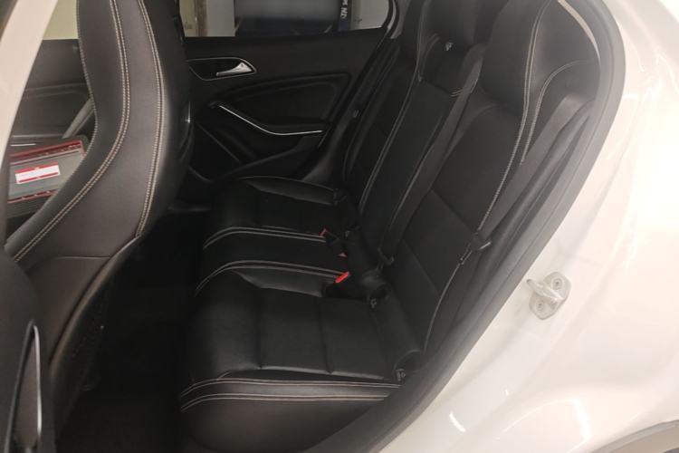 Used Mercedes-Benz GLA 2016 GLA 220 4MATIC Fashion Edition Left Rear Seat