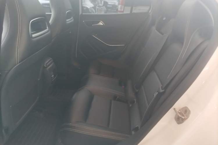 Used Mercedes-Benz GLA 2016 GLA 220 4MATIC Fashion Edition Left Rear Seat