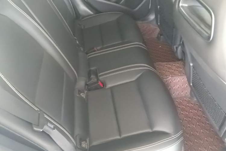 Used Mercedes-Benz GLA 2016 GLA 200 Fashion Model Left Rear Seat