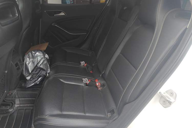 Used Mercedes-Benz GLA 2016 GLA 220 4MATIC Fashion Edition Left Rear Seat