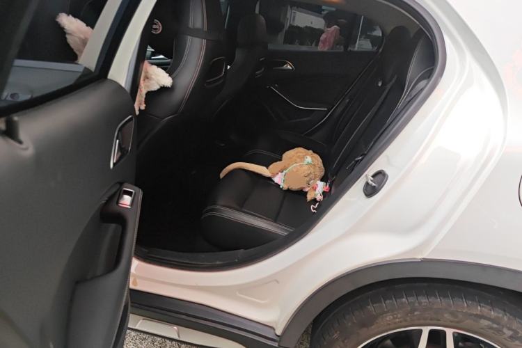 Used Mercedes-Benz GLA 2016 GLA 200 Fashion Model Left Rear Seat
