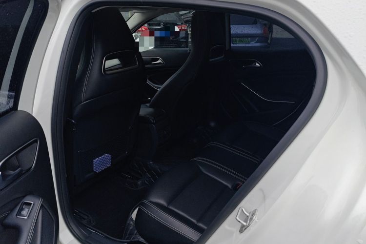 Used Mercedes-Benz GLA 2016 GLA 200 Fashion Model Left Rear Seat
