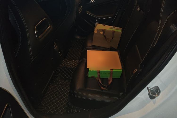 Used Mercedes-Benz GLA 2016 GLA 200 Fashion Model Left Rear Seat